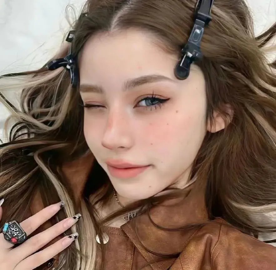 一笑随歌